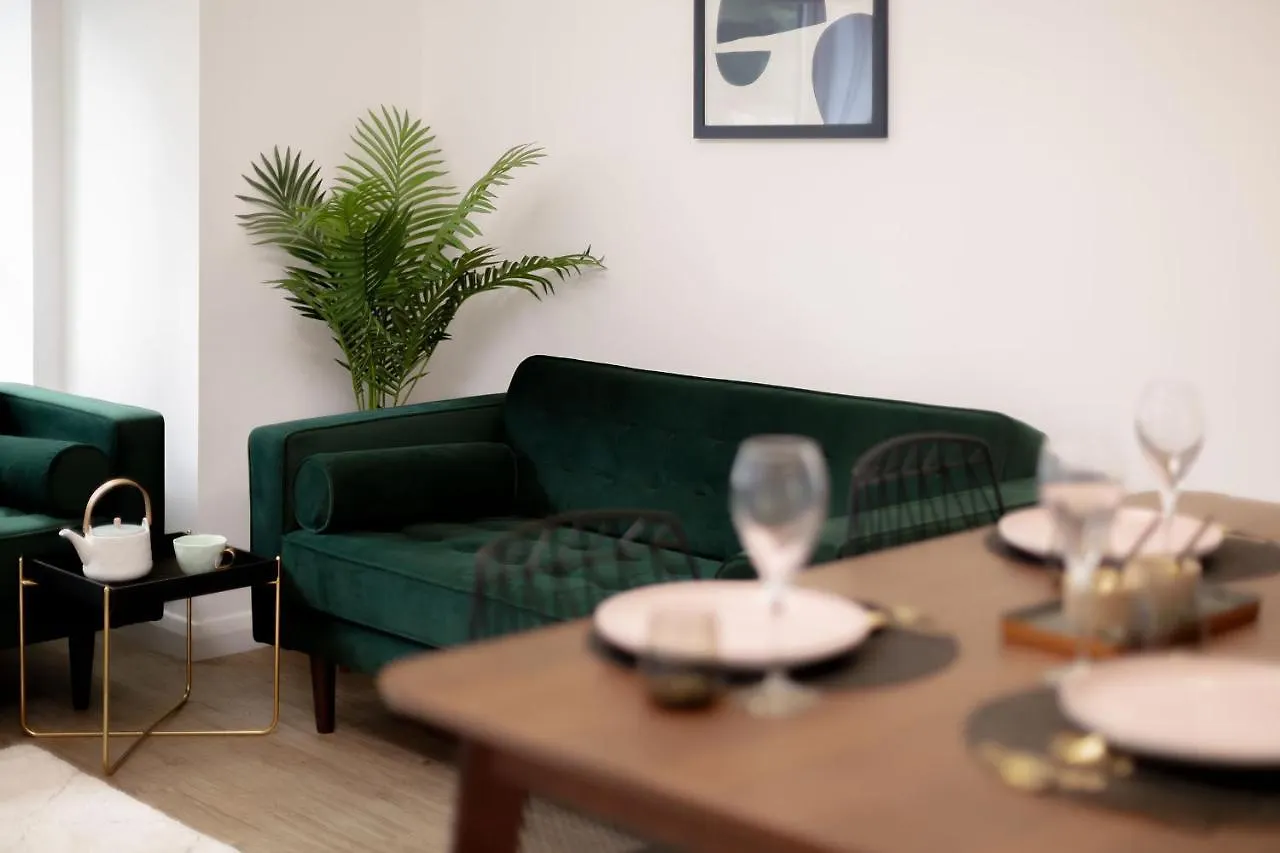 Holiday home Moseley Gardens Fallowfield Manchester United Kingdom
